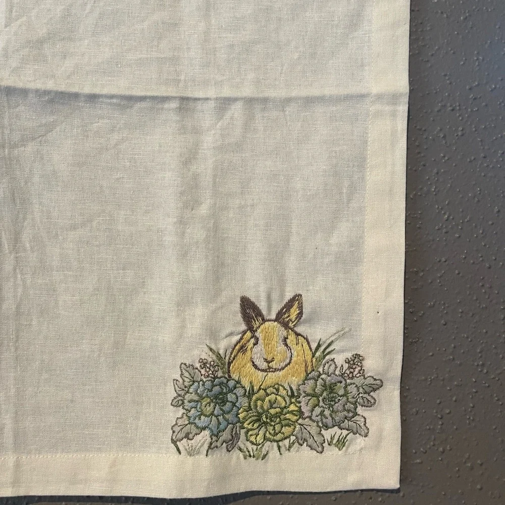 Pottery Barn Bunny Linen Blend Dinner Napkins